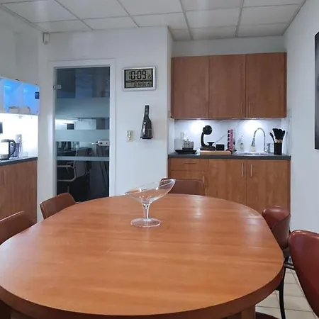 Ruime Studio-appartement Gelijkvloers